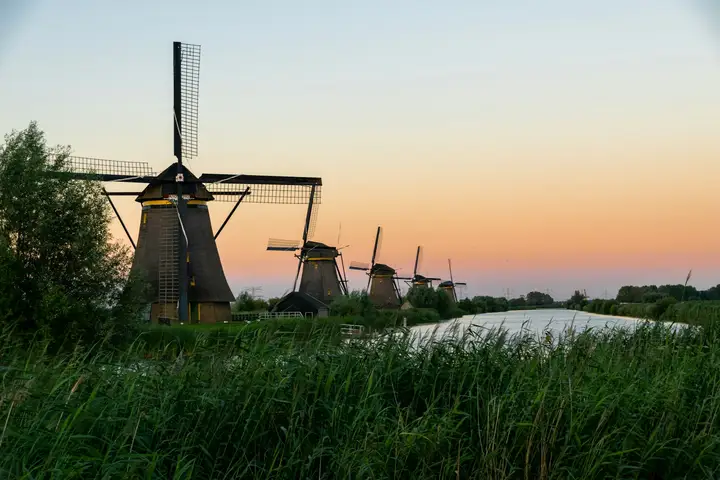 De molens van Kinderdijk van binnen bekijken